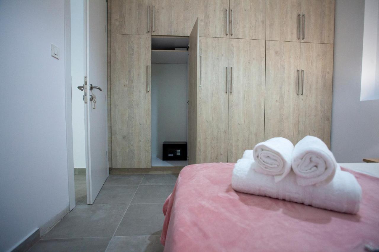 Landscape Luxury Flat Psyrri Square Lägenhet Aten Exteriör bild